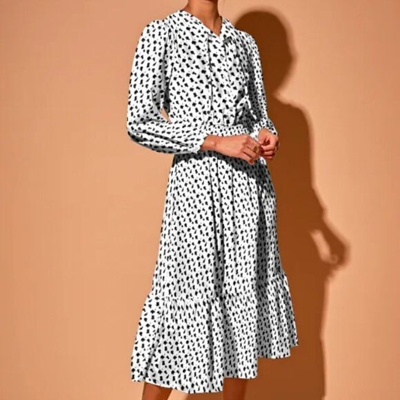 Tucker Dresses & Skirts - Tucker Juliette Dress White Painted Poppies Micro in Ecovero Viscose Crepe